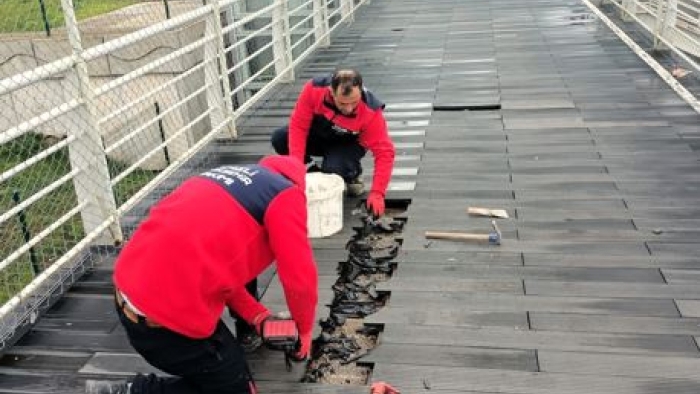 Şehir Hastanesi üst geçidinde konfor ve güvenlik artırıldı